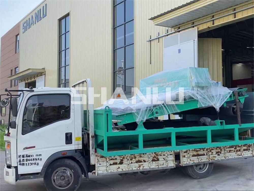 Guangxi customer PBC-3025 type flat plate magnetic separator delivery site